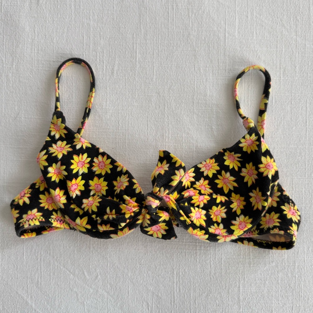 Vintage Women’s bathing suit top fits XS